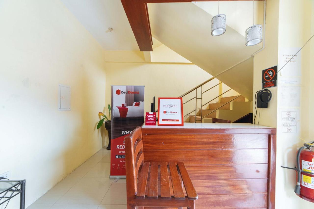 Hotel RedDoorz @ D Maagma Street Kalibo Exterior foto