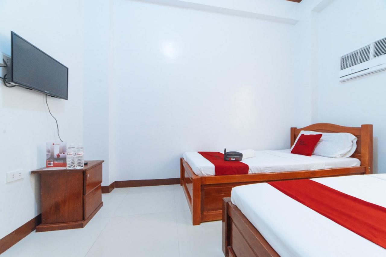 Hotel RedDoorz @ D Maagma Street Kalibo Exterior foto