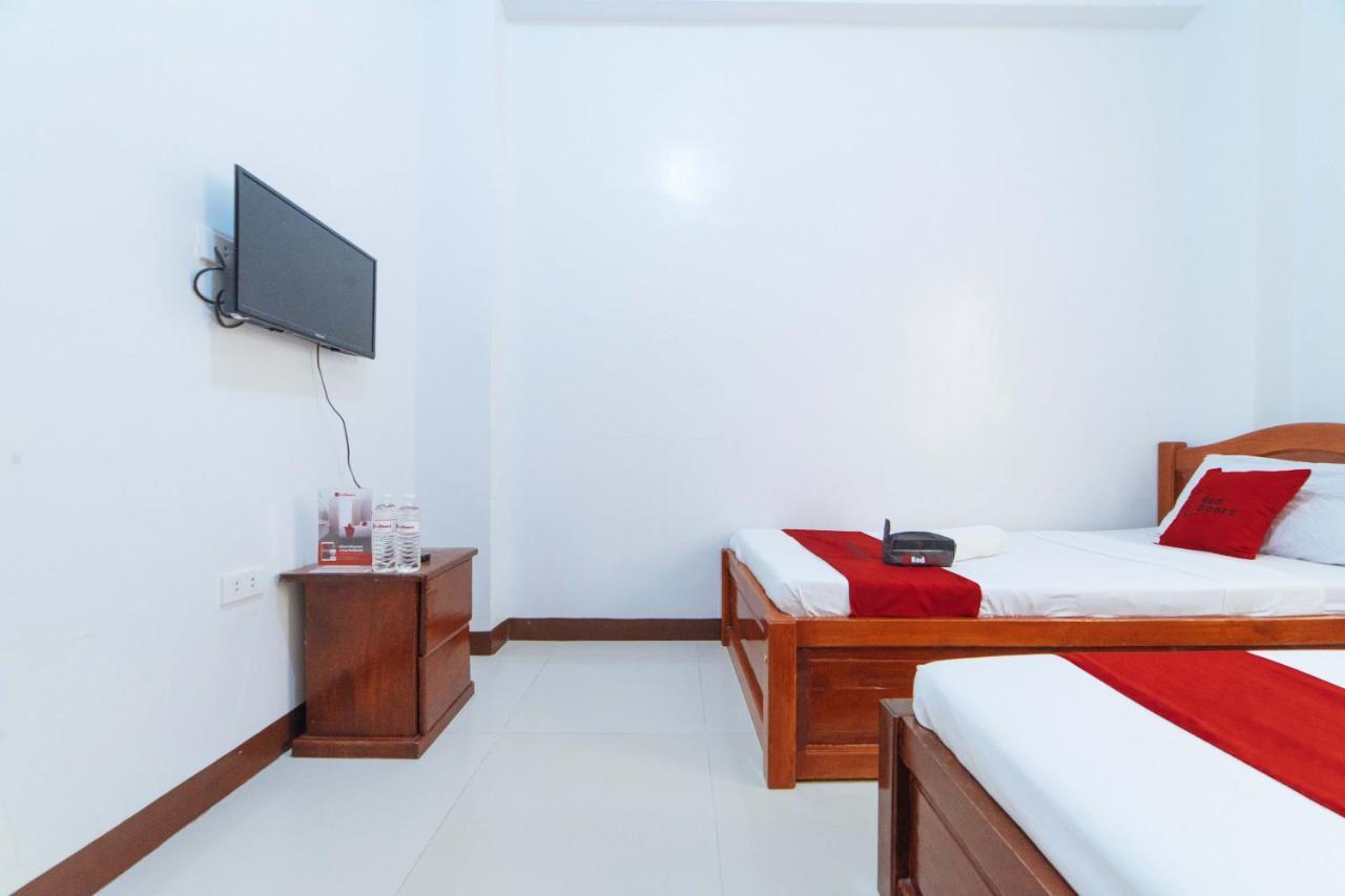 Hotel RedDoorz @ D Maagma Street Kalibo Exterior foto