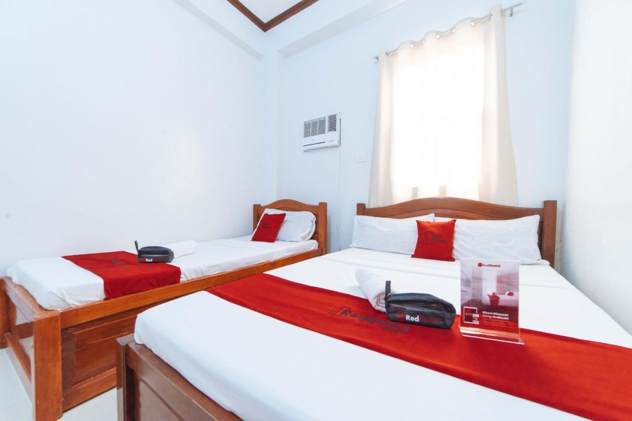 Hotel RedDoorz @ D Maagma Street Kalibo Exterior foto
