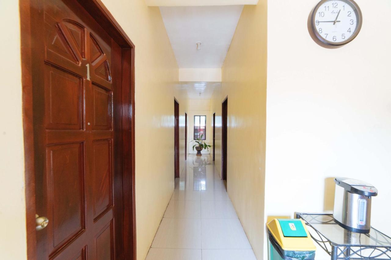 Hotel RedDoorz @ D Maagma Street Kalibo Exterior foto