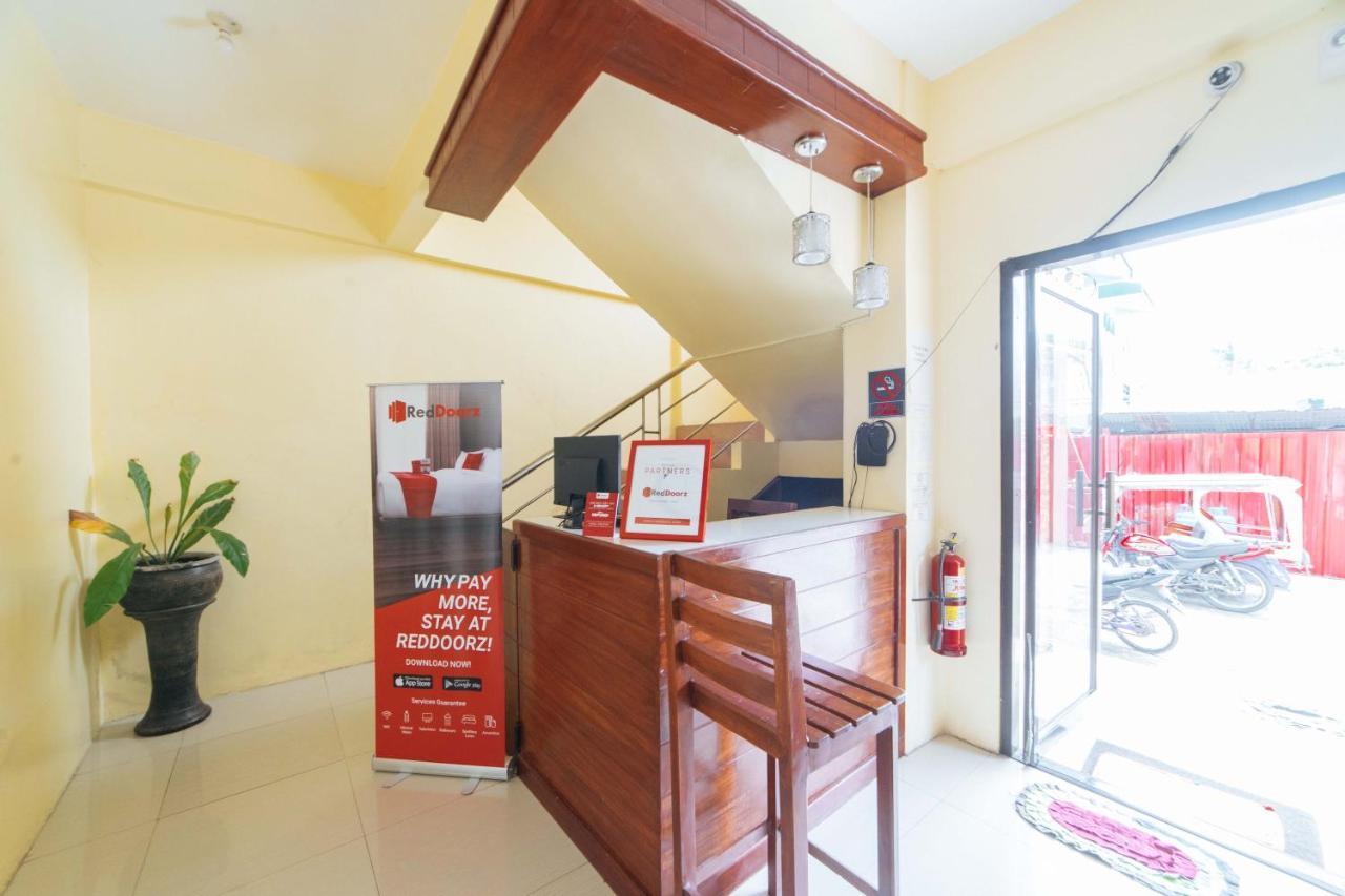 Hotel RedDoorz @ D Maagma Street Kalibo Exterior foto